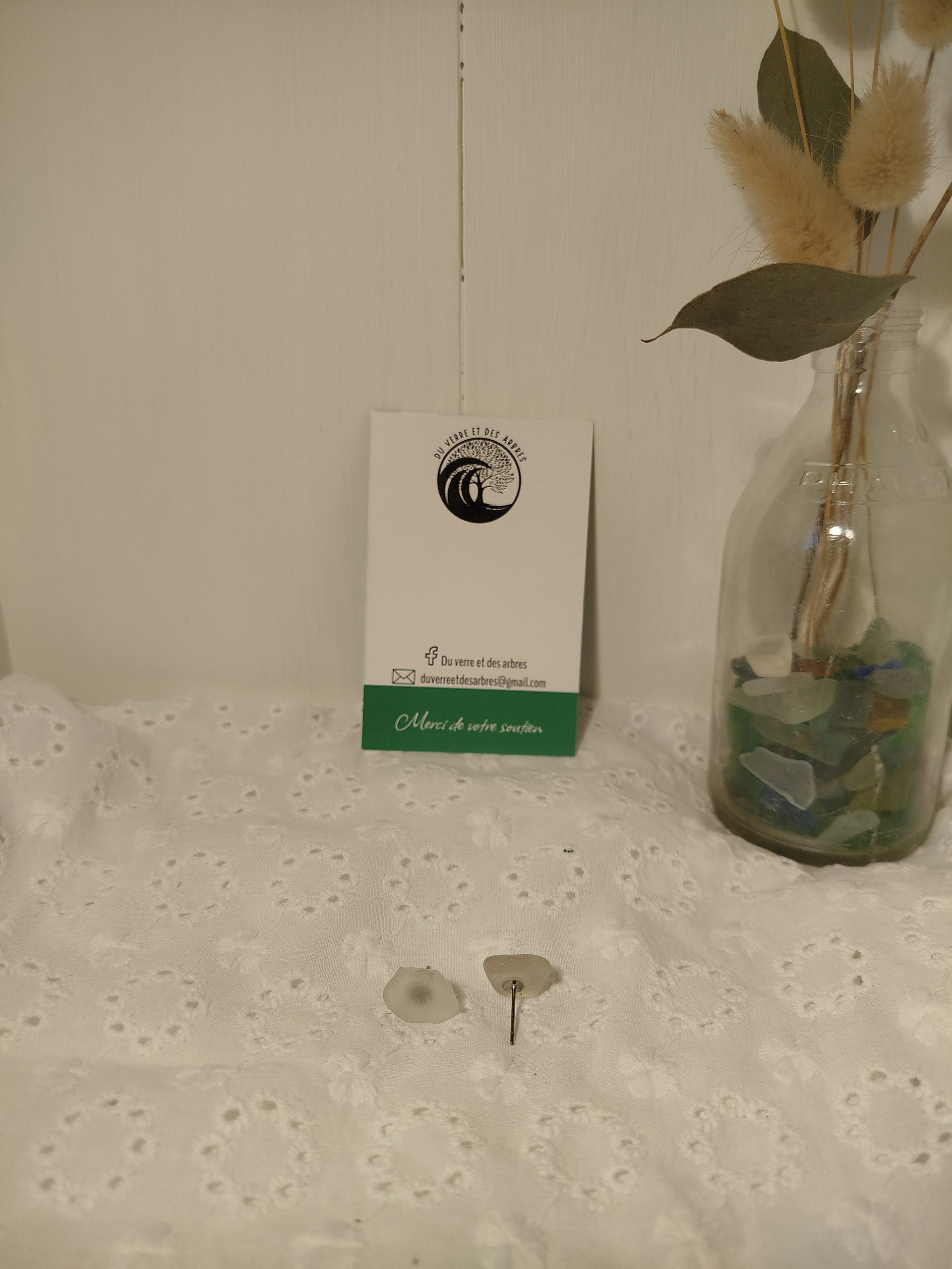 Puces d’oreilles en verre poli – Image 8