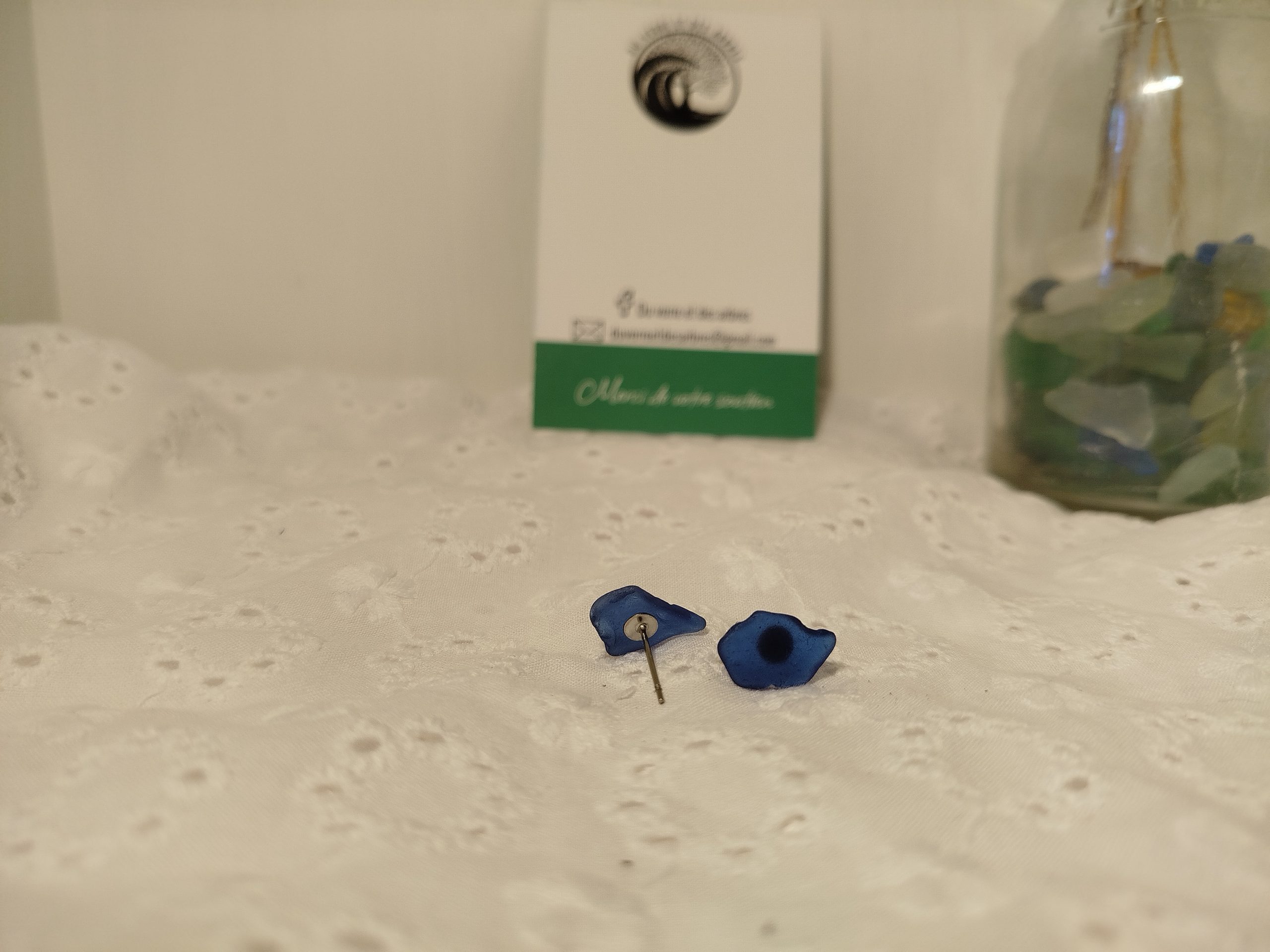Puces d’oreilles en verre poli – Image 6